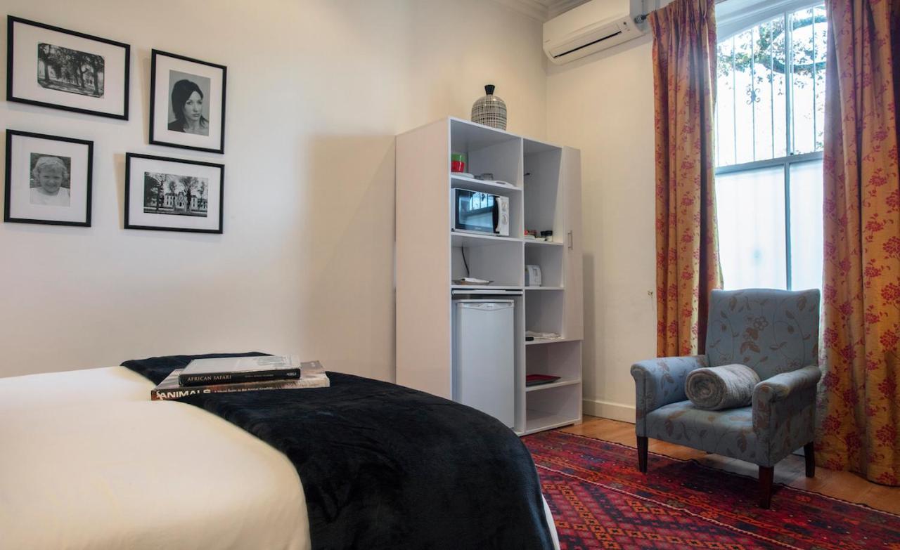 22 Die Laan Guest House Stellenbosch Ngoại thất bức ảnh