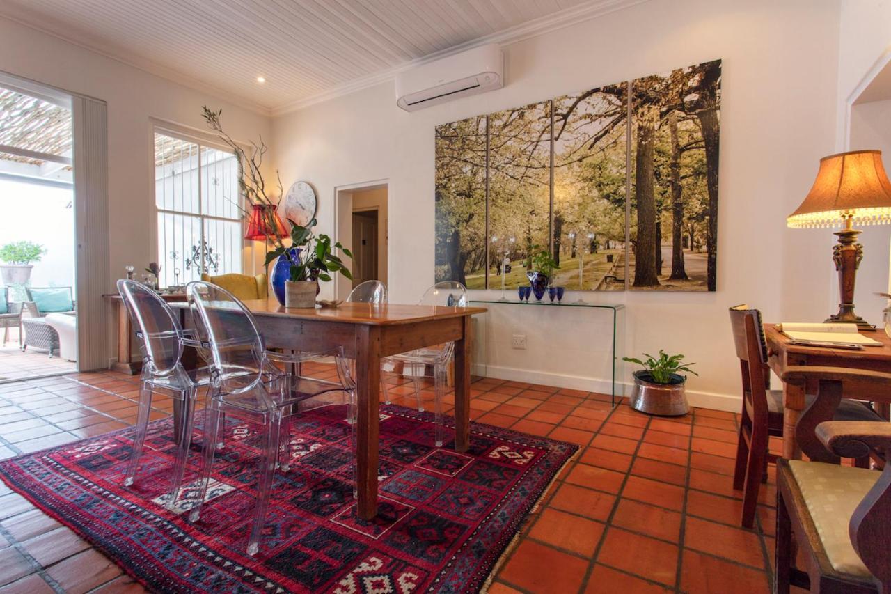 22 Die Laan Guest House Stellenbosch Ngoại thất bức ảnh